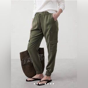 3 Pairs Banana Republic Women’s Tencel Cargo Joggers Pants Medium Petite